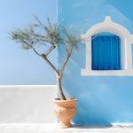 Membawa Gaya Santorini ke Rumah: Inspirasi Warna dan Desain Ala Yunani!